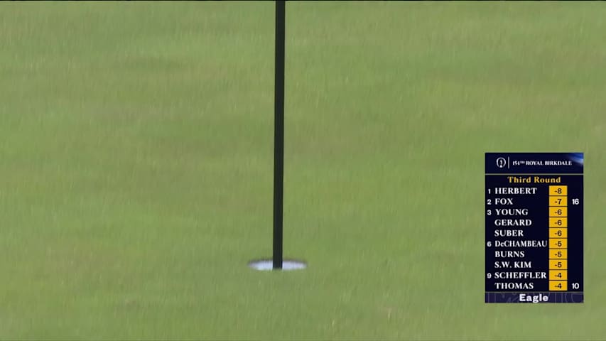 Rory McIlroy chips in for eagle on Moving Day at The Open