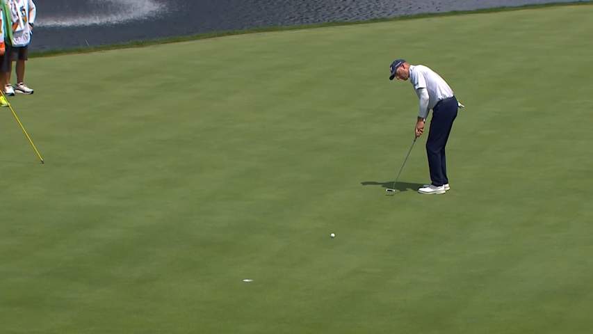 Jim Furyk sends in birdie putt at DICK'S Open