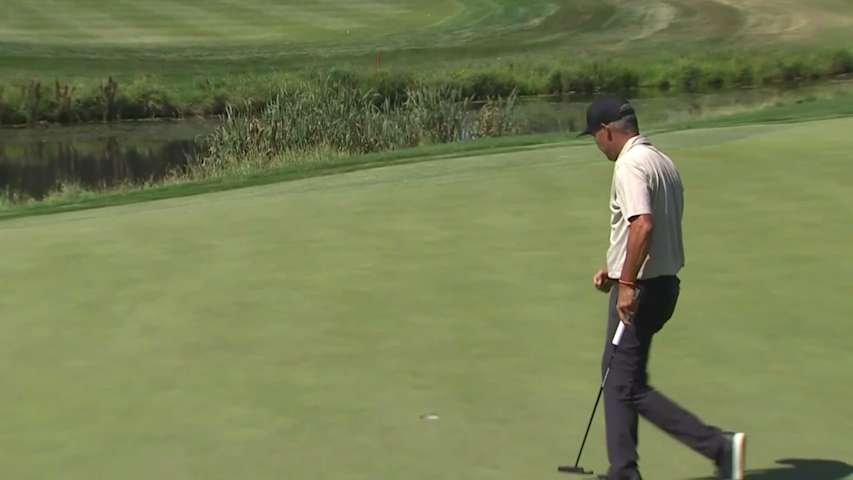 Dean Wilson drains birdie putt at Shaw Charity