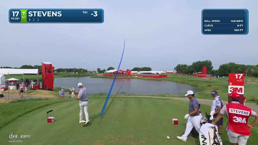 Sam Stevens sinks 19-foot putt for birdie on No. 17 at 3M Open