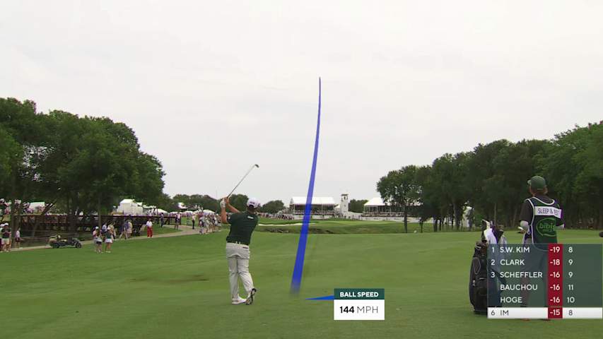 Sungjae Im sinks 6-foot putt for birdie on No. 9 at THE CJ CUP