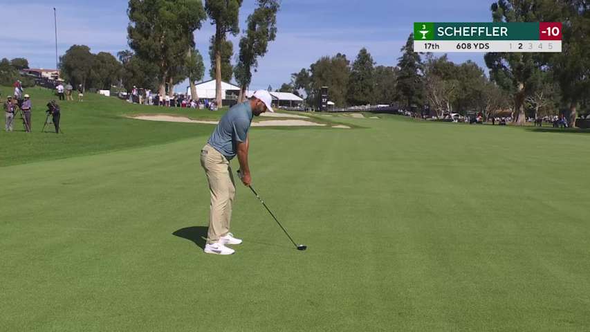 Scottie Scheffler sinks 8-foot birdie putt on No. 17 at The Genesis