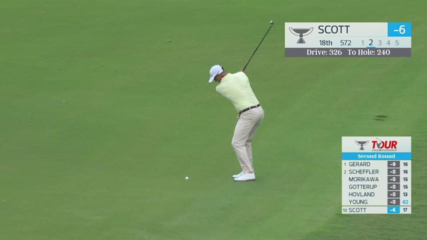 Adam Scott sinks 4-foot putt for birdie on No. 18 at TOUR Championship