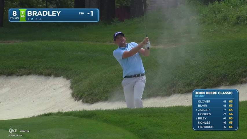 Keegan Bradley sinks 28-foot birdie putt on No. 8 at John Deere