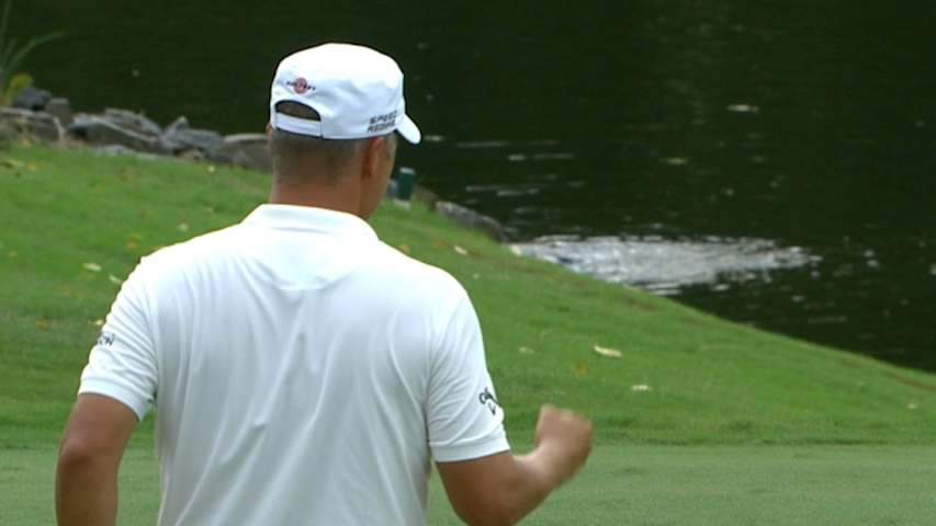 Freddie Jacobson capitalizes on his birdie putt on No. 16 at Wyndham