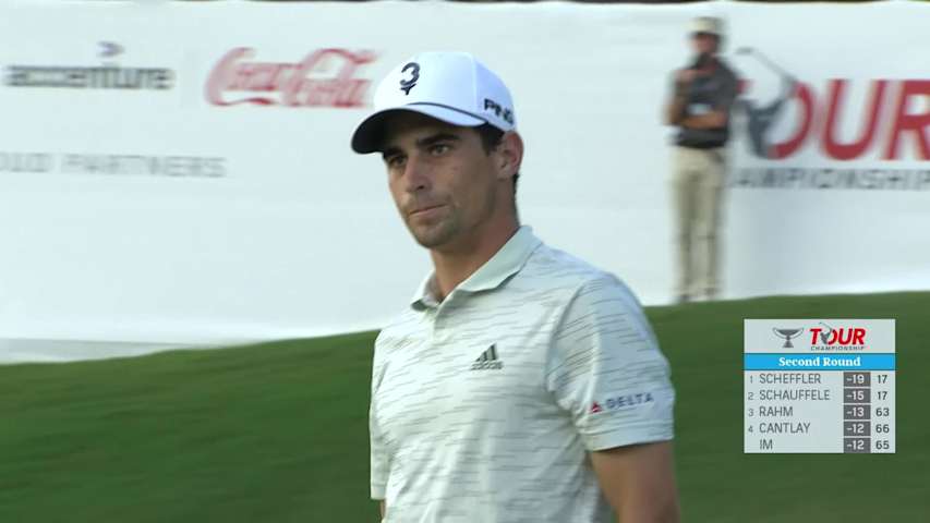 Joaquin Niemann buries 22-foot eagle putt at TOUR Championship