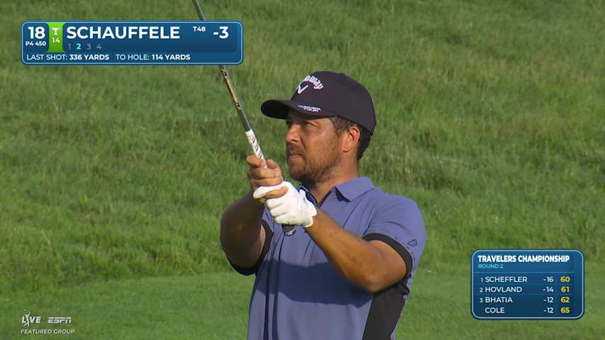Xander Schauffele sinks 22-foot birdie putt on No. 18 at Travelers