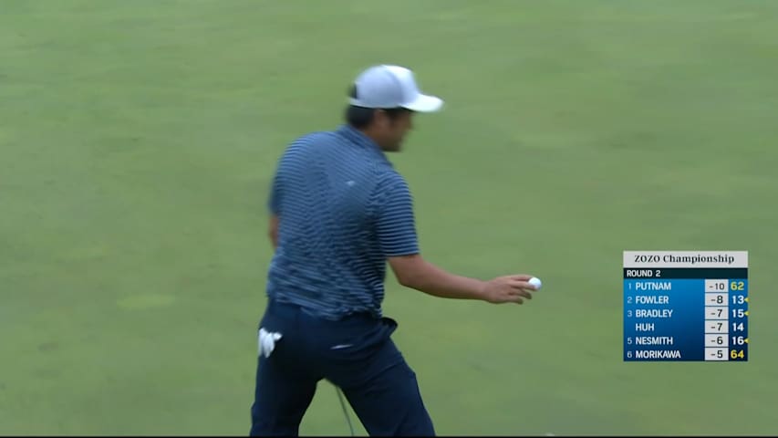 John Huh flies approach in close and makes the putt for birdie at ZOZO