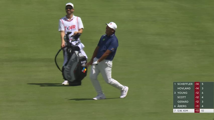 Si Woo Kim holes 120-yard shot for eagle on No. 10 at TOUR Championship