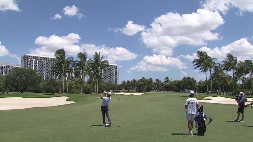 Cameron Young holes 32-foot shot for birdie on No. 6 at Cadillac