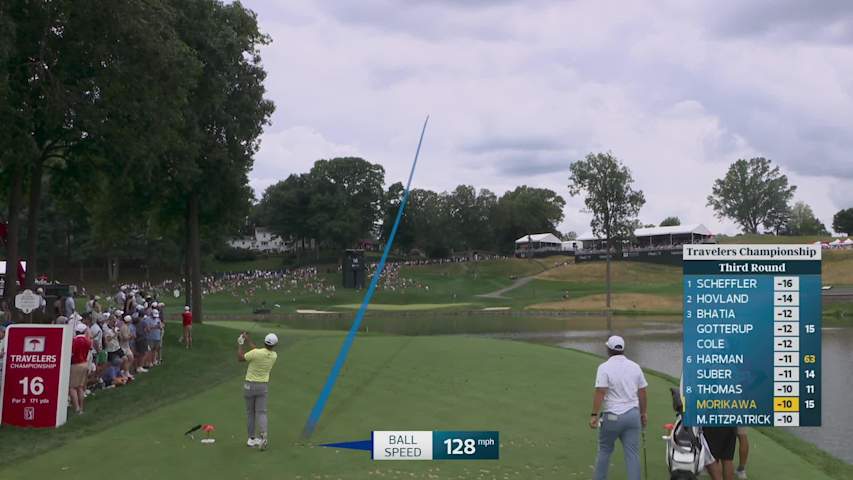 Collin Morikawa sinks 9-foot birdie putt on No. 16 at Travelers