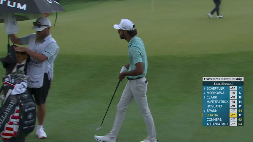 Akshay Bhatia sinks 13-foot birdie putt on No. 13 at Travelers