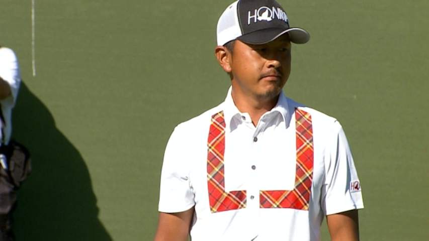 Hiroshi Iwata rolls in a lengthy birdie putt at AT&T Pebble Beach