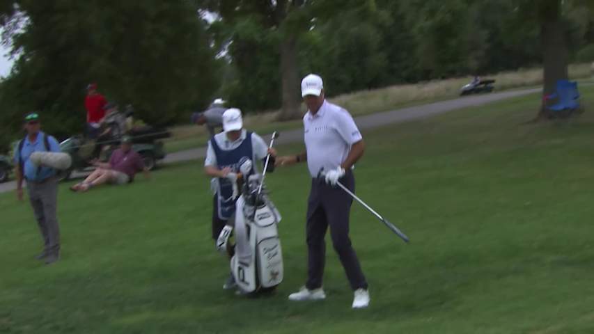 Stewart Cink makes birdie on No. 13 at Stifel Charity Classic