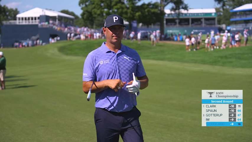 Gary Woodland reaches par-5 No. 17 in two, makes birdie at BMW Championship