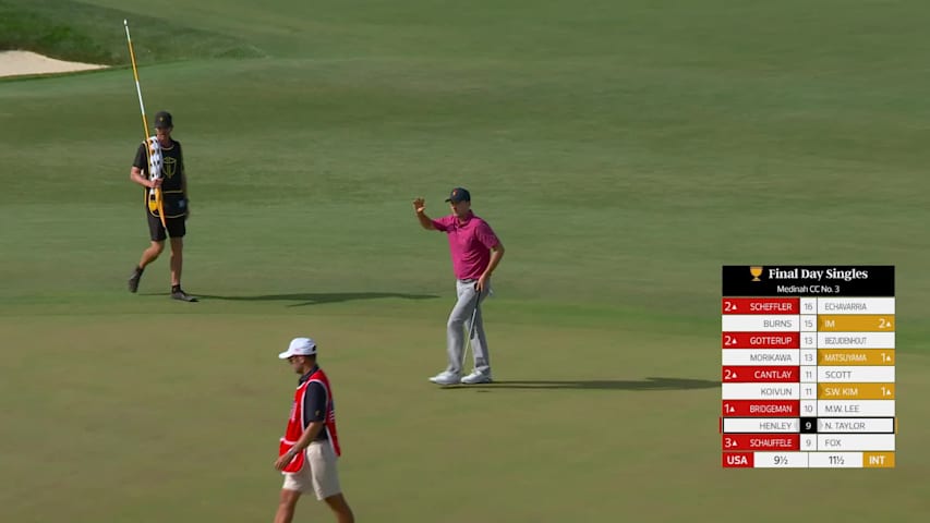 Russell Henley sinks a 30-foot birdie putt on No. 10 at Sunday Singles