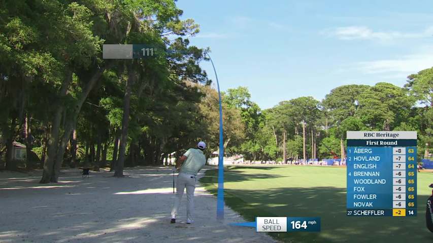 Scottie Scheffler gets up-and-down from bunker for birdie on No. 15 at RBC Heritage