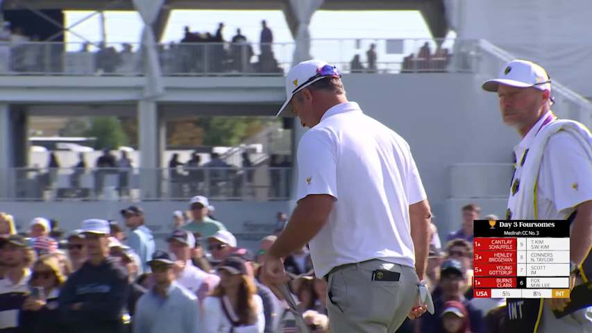 Fox/Lee sinks a 23-foot birdie putt on No. 7 at the 2026 Presidents Cup