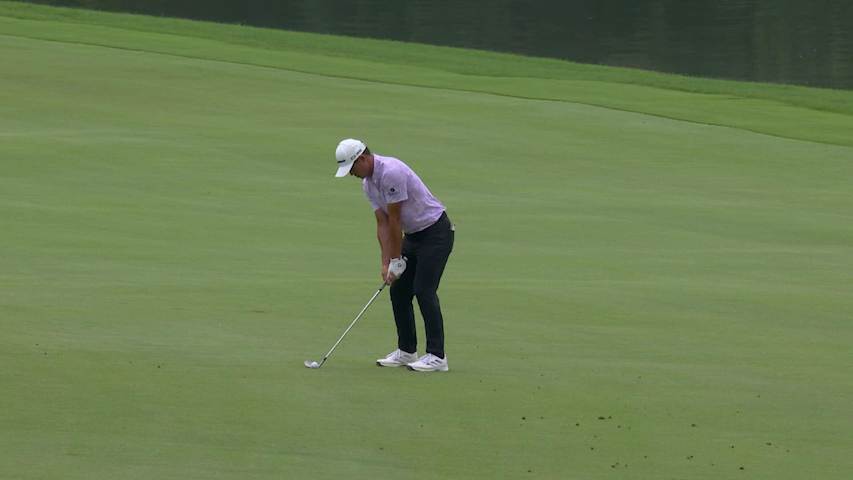 Collin Morikawa throws a dart for birdie at TOUR Championship
