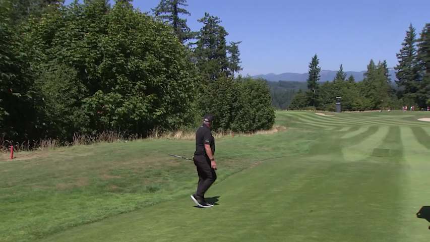 Darren Clarke makes birdie on No. 15 at Boeing Classic