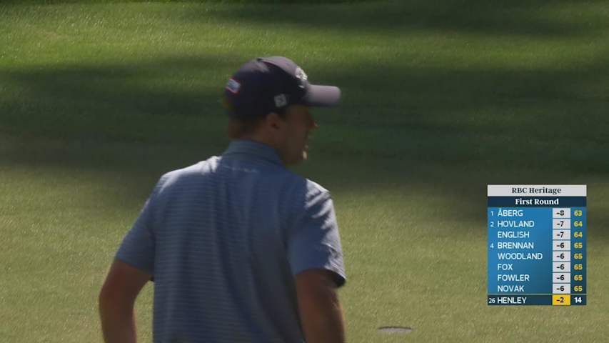 Russell Henley sinks 24-foot putt on No. 15 at RBC Heritage