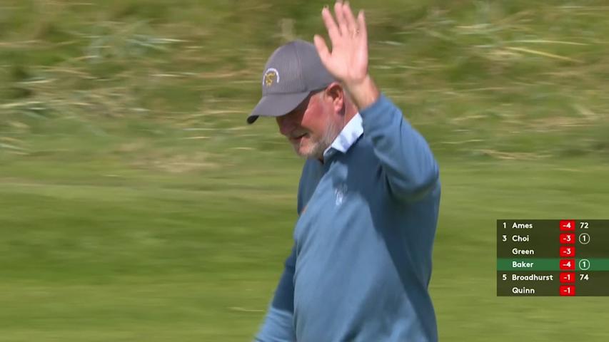Peter Baker drains long-range birdie putt at The Senior Open