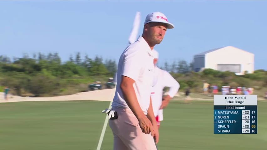 Wyndham Clark drains 18-foot birdie putt on No. 18 at Hero World Challenge