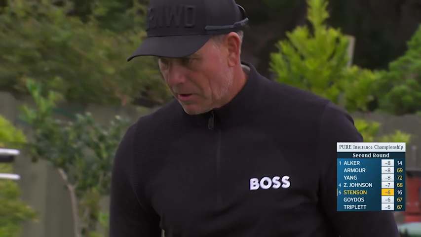 Henrik Stenson makes birdie putt on No. 17 at PURE Insurance Championship