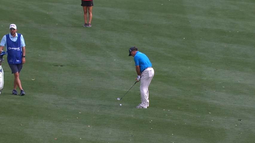 Scott McCarron's tight approach yields birdie at Cologuard Classic