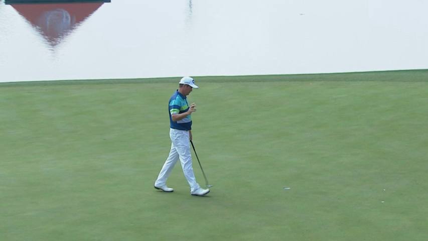 Scott Hend makes the turn with an eagle at HSBC Champions