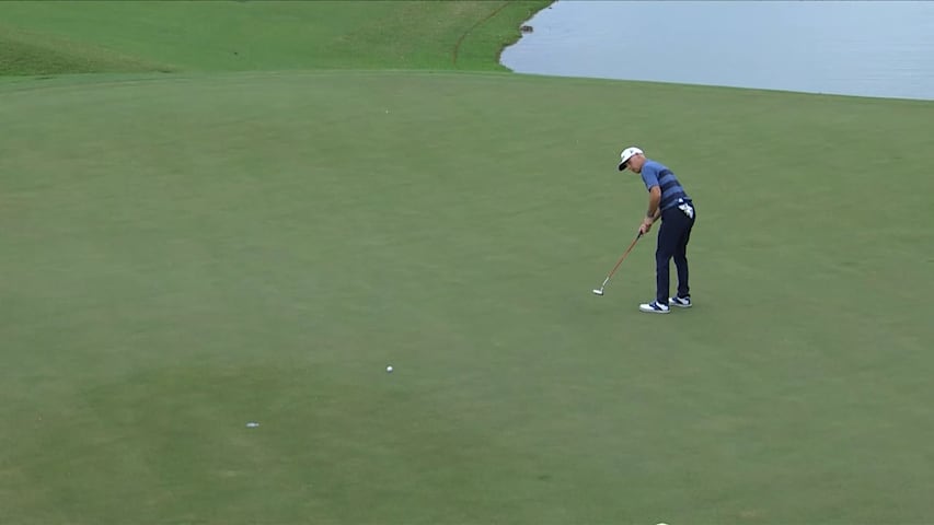 Ben Crane rolls in birdie putt at Butterfield Bermuda
