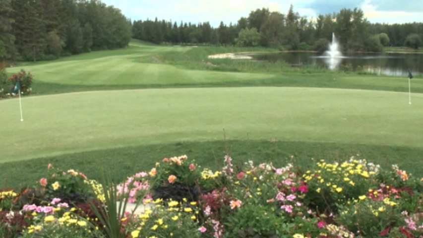 Tim Ailes claims the clubhouse lead at Syncrude Oil Country Championship