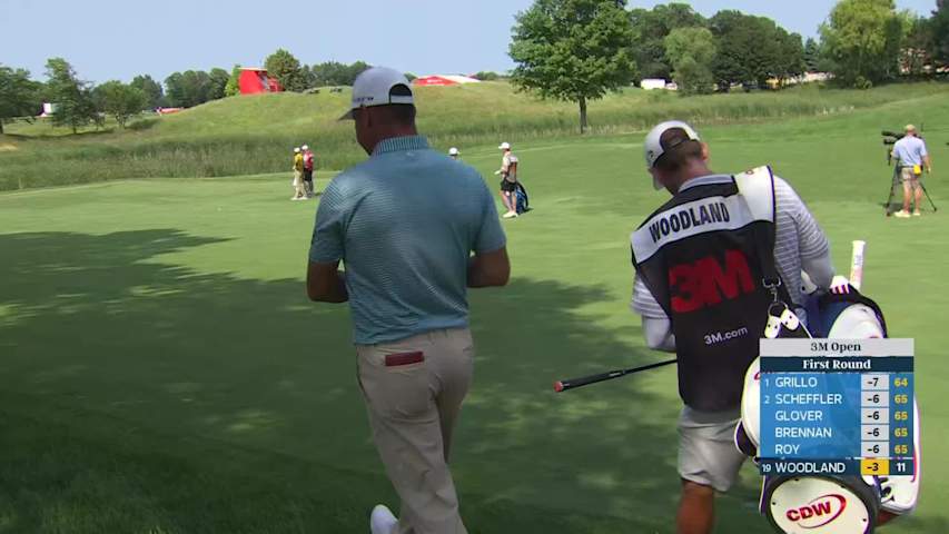 Gary Woodland sinks 35-foot birdie putt on No. 12 at 3M Open