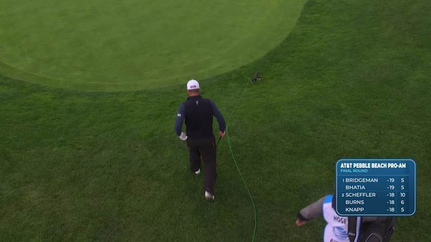 Tom Hoge chips in from 73 feet for birdie on No. 9 at AT&T Pebble Beach