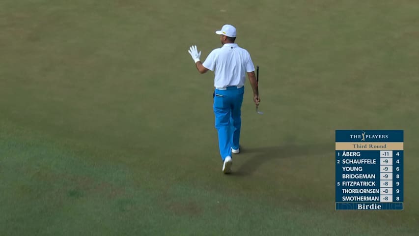 Jason Day holes out 40-foot birdie putt on No. 13 at THE PLAYERS