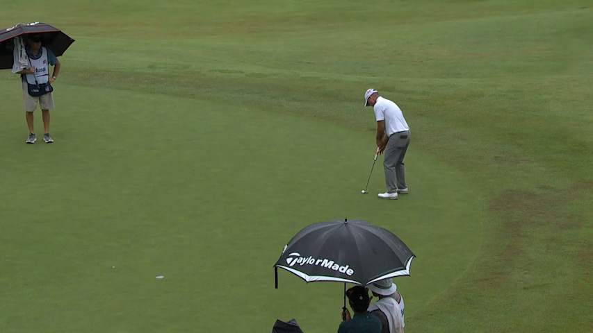 Ryan Armour rolls in putt for birdie at Barbasol