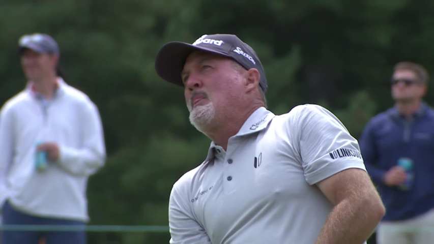Jerry Kelly makes birdie on No. 9 at Stifel Charity Classic