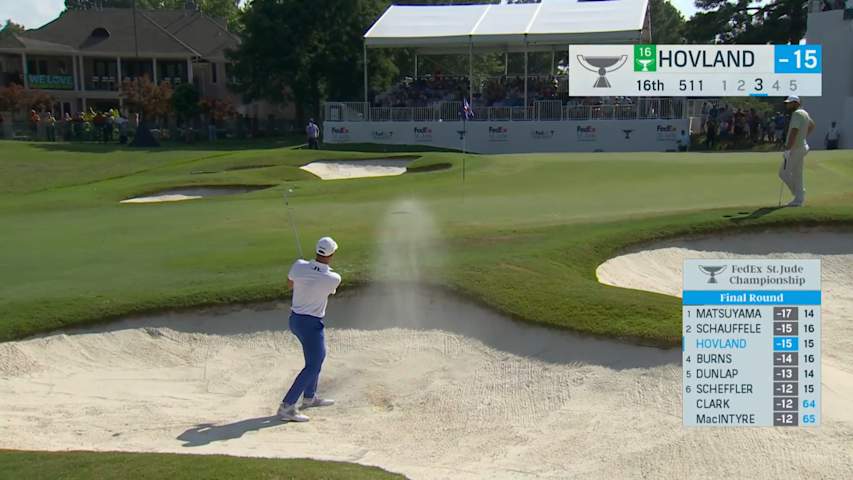 Viktor Hovland gets up-and-down from bunker for birdie at FedEx St. Jude