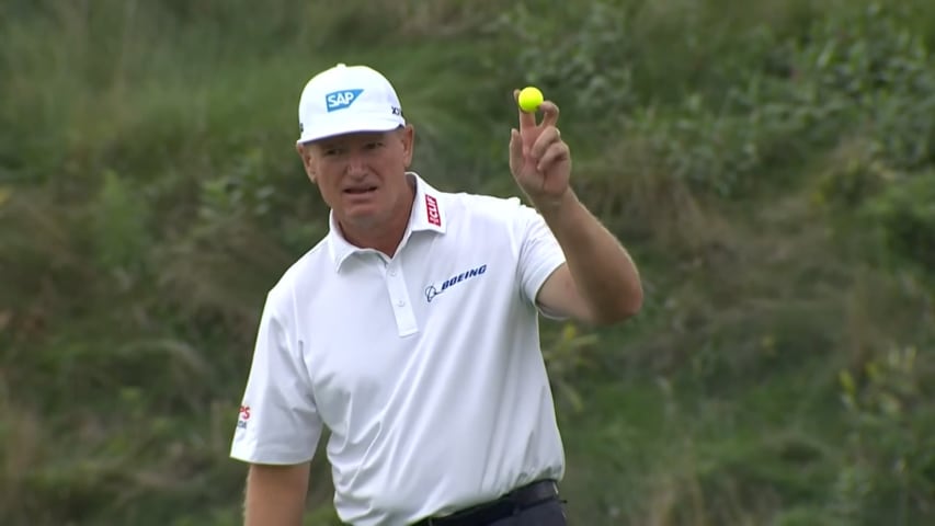 Ernie Els makes birdie on No. 16 at Sanford Int