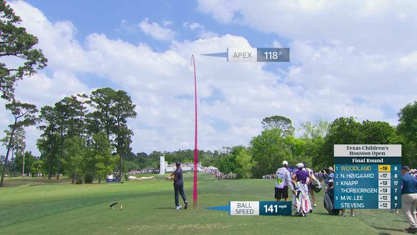 Gary Woodland sinks 25-foot birdie putt on No. 7 at Texas Children's