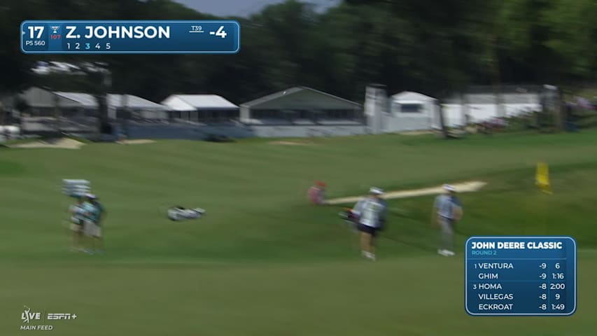 Zach Johnson makes birdie on No. 17 at John Deere