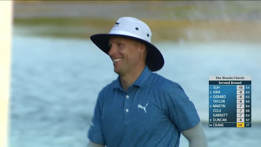Ben Crane makes birdie on No. 18 at Honda