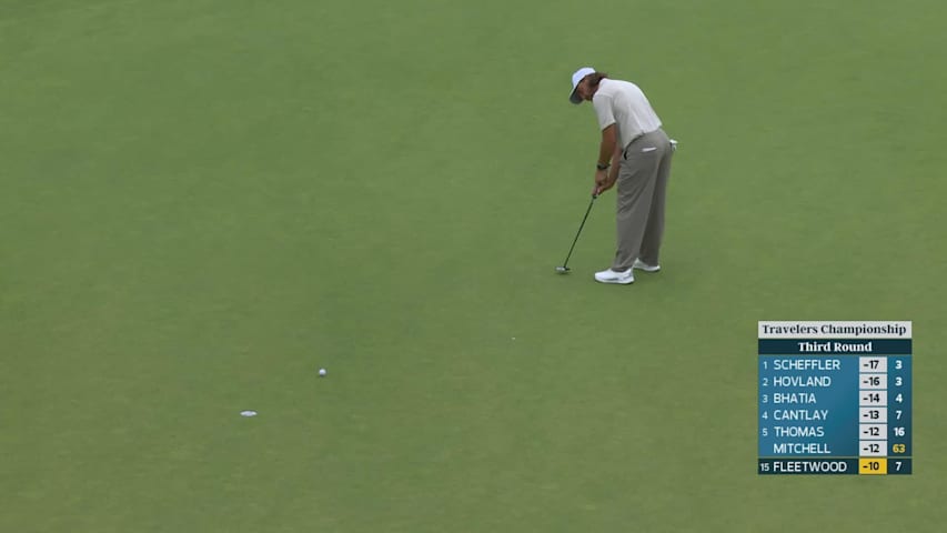 Tommy Fleetwood drains 13-foot putt for birdie on No. 8 at Travelers