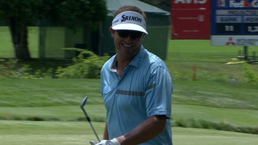 Charlie Beljan chips in to save par on No. 15 at The Greenbrier