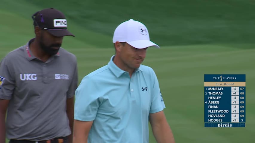 Jordan Spieth sinks 5-foot birdie putt on No. 2 at THE PLAYERS