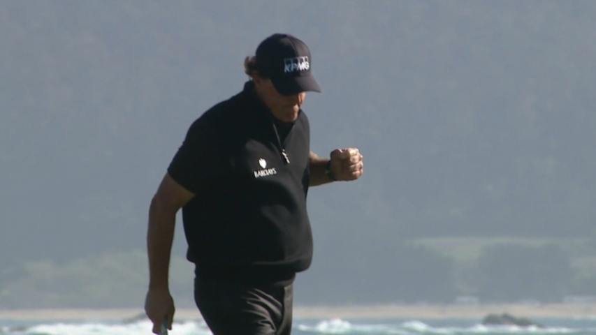 Phil Mickelson knocks in clutch birdie on No. 17 at AT&T Pebble Beach