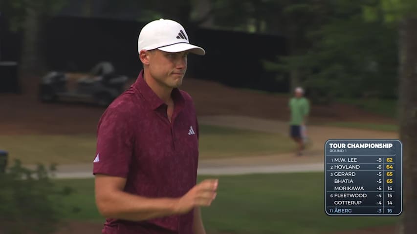 Ludvig Åberg sinks 8-foot putt for birdie on No. 16 at TOUR Championship