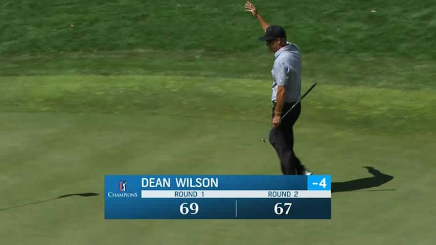 Dean Wilson makes birdie putt from fringe at Shaw Charity
