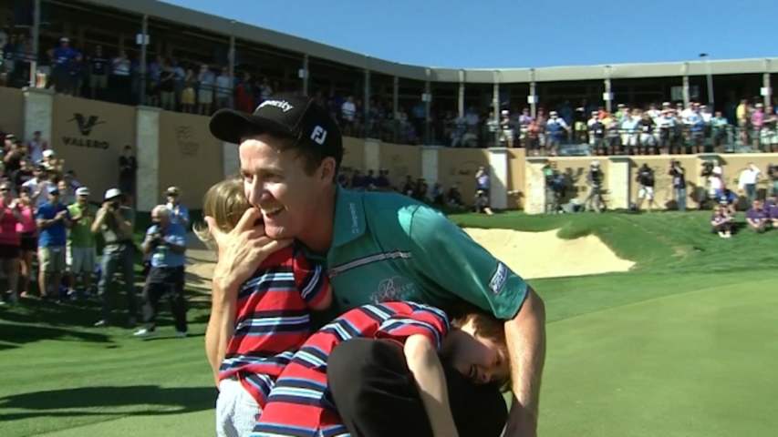 Jimmy Walker wins the 2015 Valero Texas Open