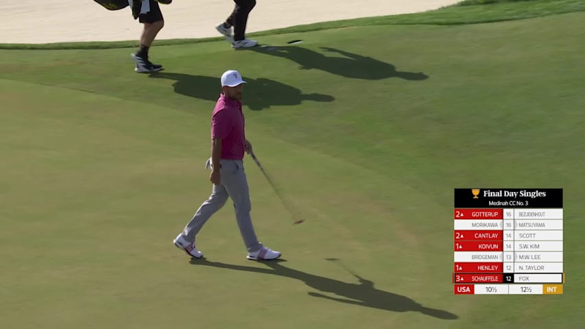 Xander Schauffele makes birdie on No. 12 at Sunday Singles